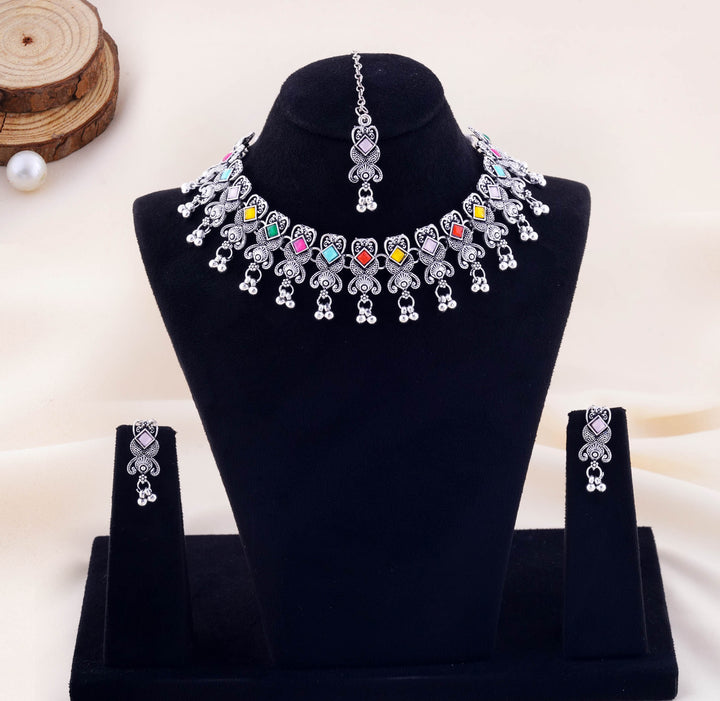 Square Stone Butterfly Choker With Maang Tikka And Earrings