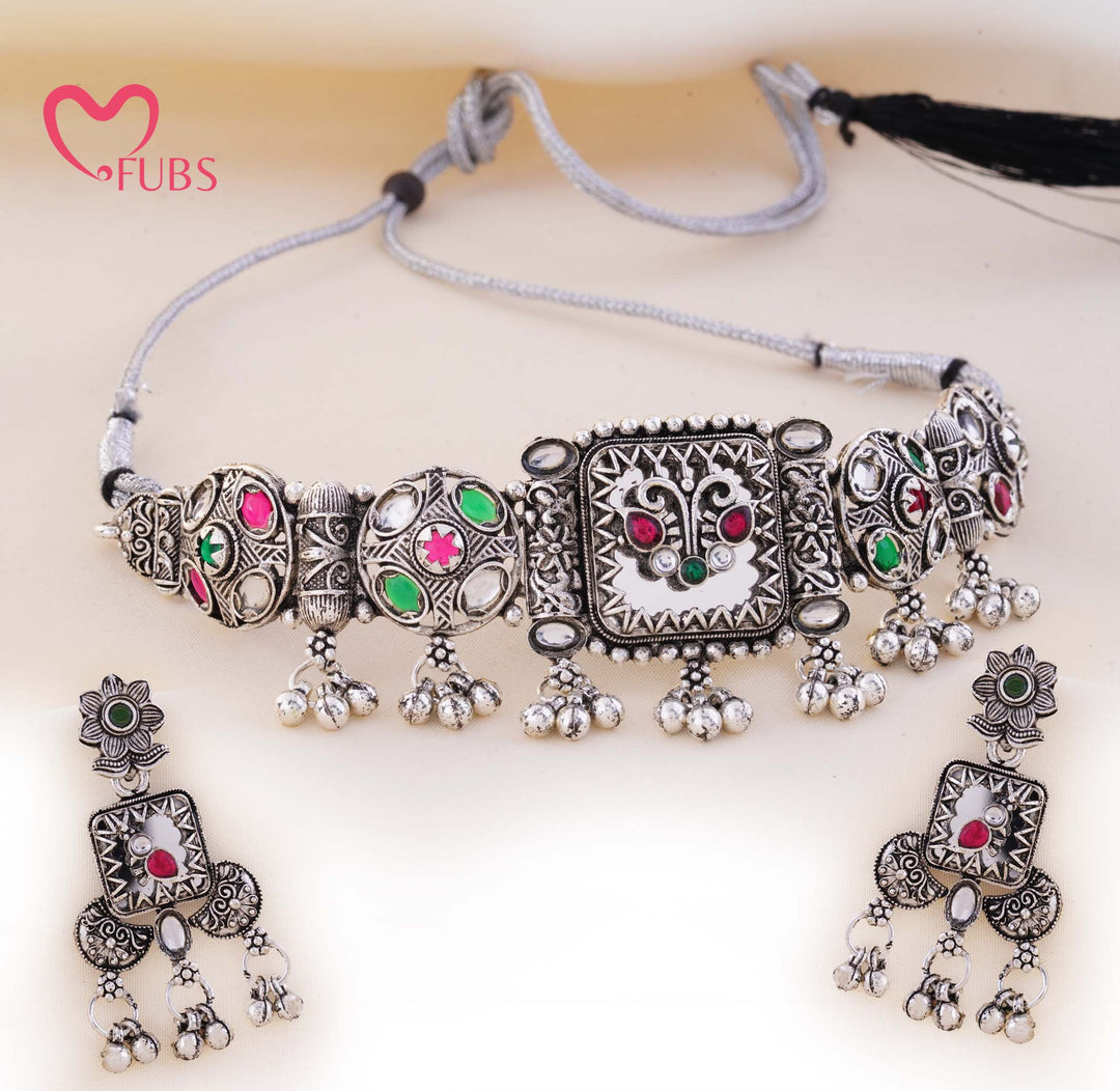 Kundan Butterfly Motif Choker Paired With Jhumka Style Danglers