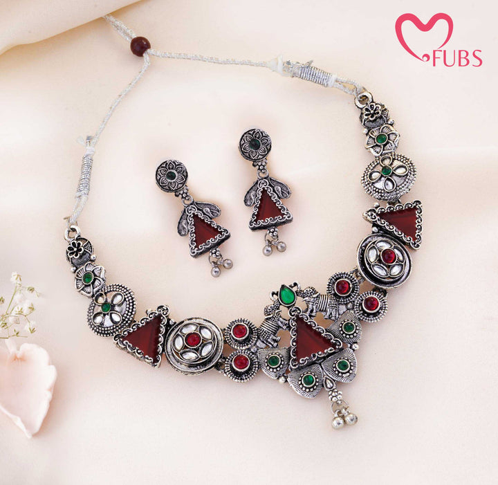 Rajwadi Kundan Floral Elephant Motif Thread Necklace Set With Earrings