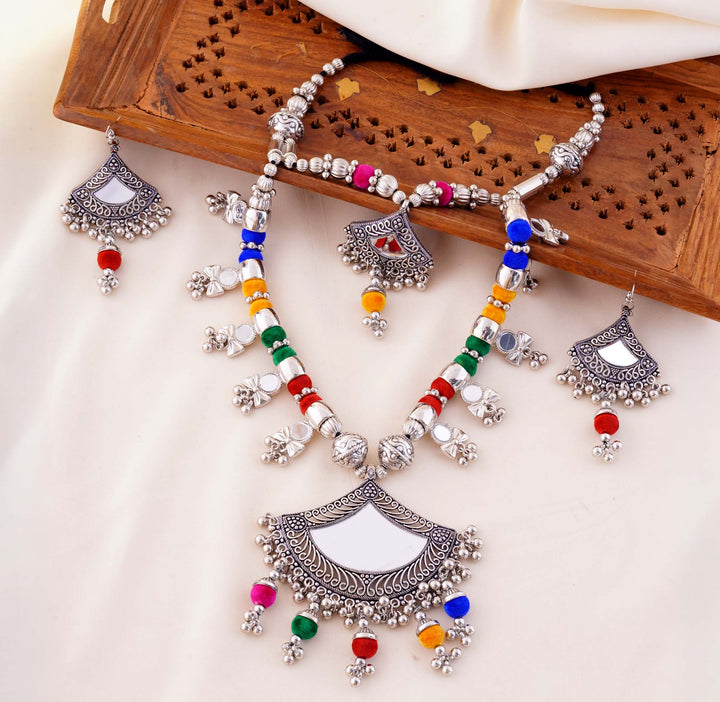 Layered Mirror Fan Pendant Choker With Pom Bead Earrings