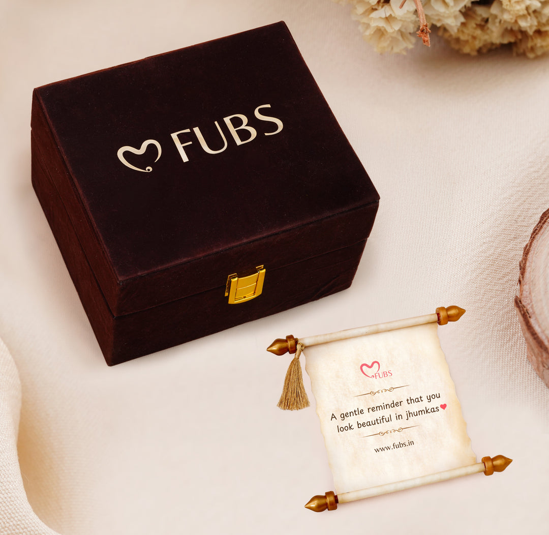 Gehno ki Peti : 9 Earrings, 5 Bracelets, 5 Rings and a Sandesh Patra in a Premium Jewelry Box